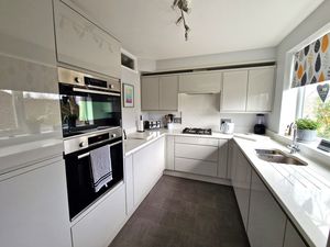 Photo 7- click for photo gallery